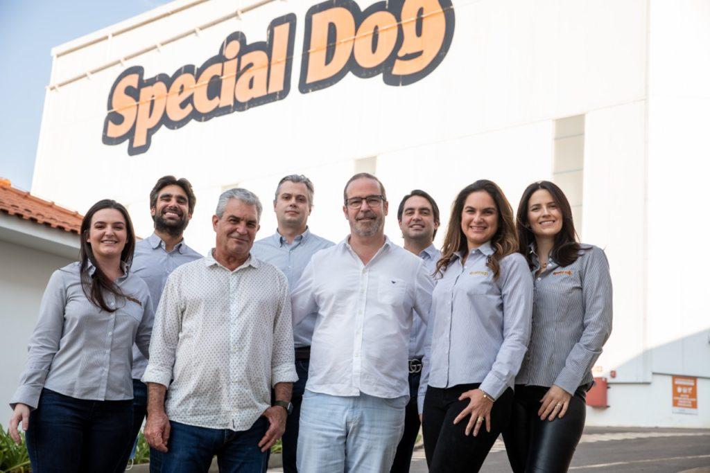 De la frustración a los miles de millones: Cómo, después de algunas decepciones, la familia Manfrim fundó Special Dog Company